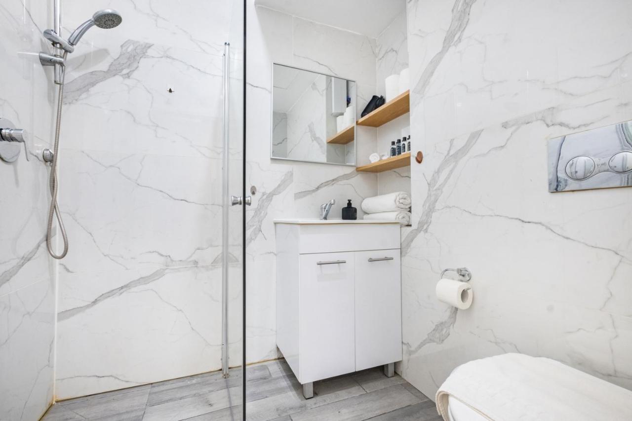 Modern Bright, Near Mahane Yehuda Market, Balcony القدس المظهر الخارجي الصورة