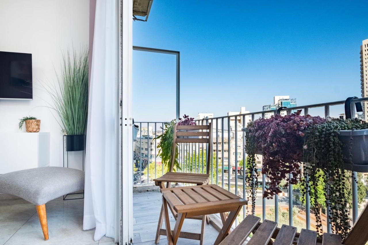 Modern Bright, Near Mahane Yehuda Market, Balcony القدس المظهر الخارجي الصورة