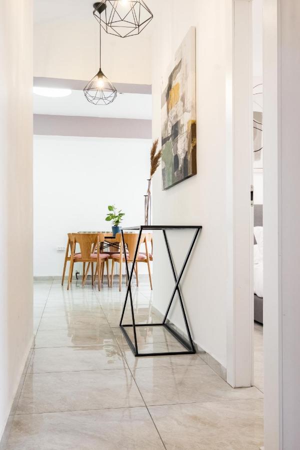 Modern Bright, Near Mahane Yehuda Market, Balcony القدس المظهر الخارجي الصورة